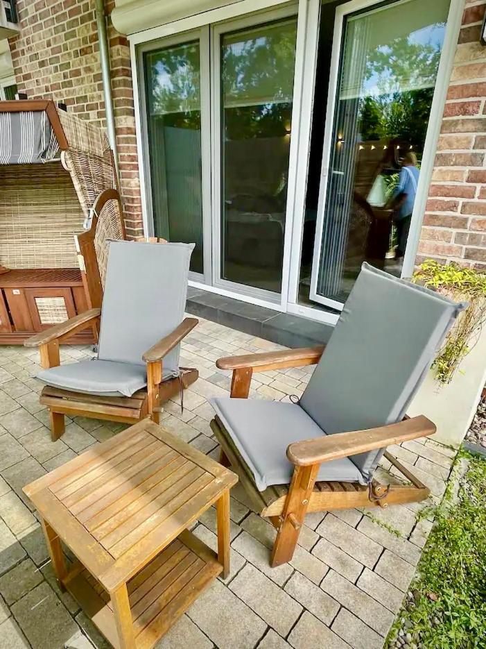 Kleine Auszeit -- Inklusive Parkplatz & Wifi, Geschirrspueler, Waschmaschine & Terrasse Mit Strandkorb -- Perfekt Fuer Urlaub & Business Scharbeutz Exterior foto